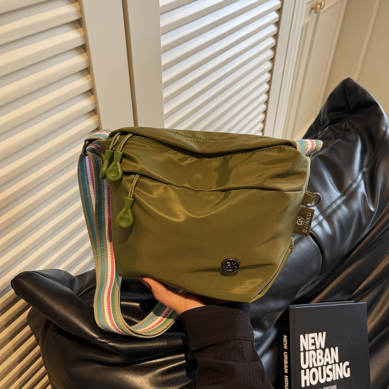 Casual lightweight single shoulder crossbody bag